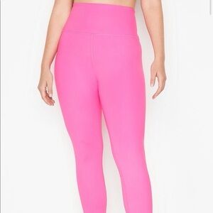 NWT Victoria’s Secret Sweat On Point Leggings Size 8